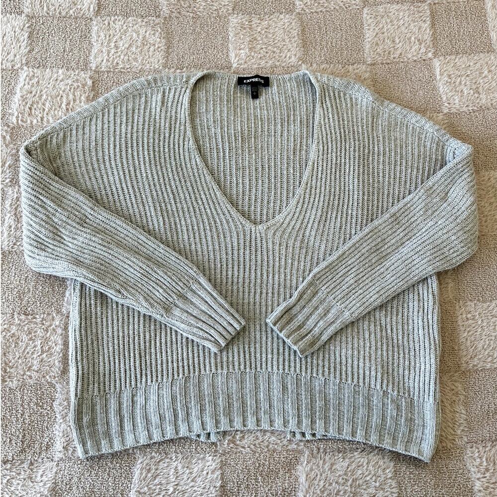 Express V-neck Tan Knit Sweater Size Small